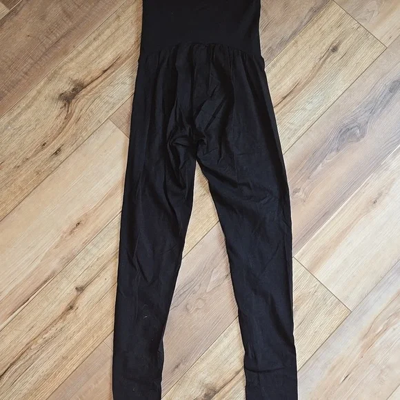 Maternity Pants Bundle Size Medium - Picture 16 of 16